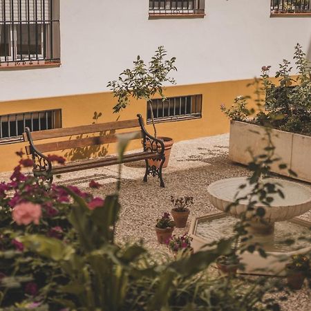 Apartamento Jardin De Santa Paula Seville Exterior photo